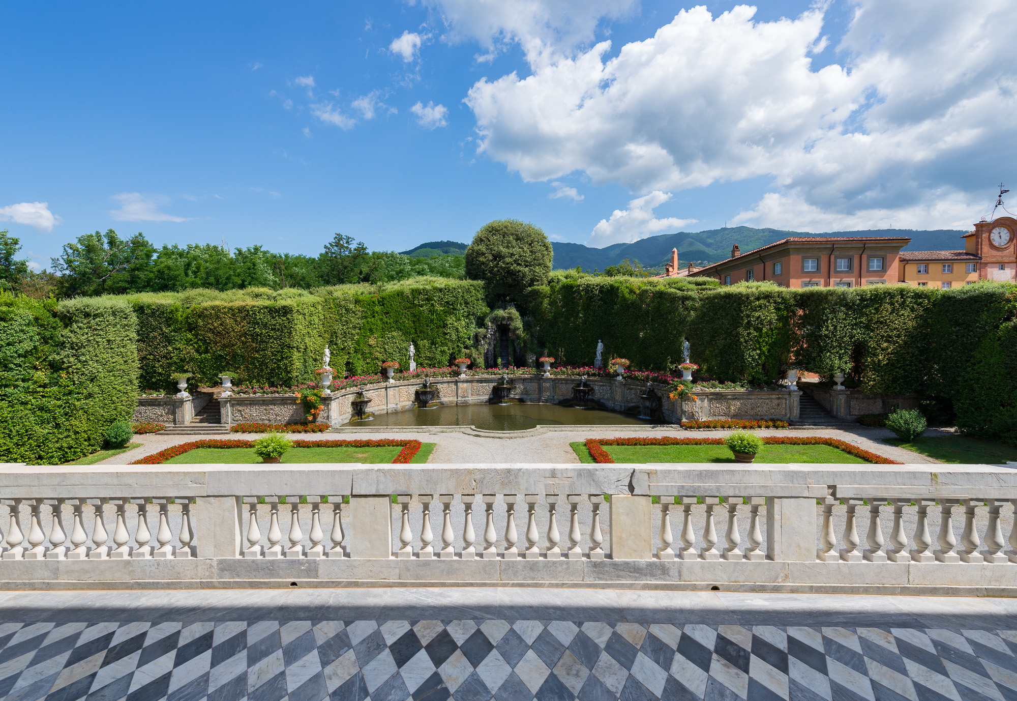 Visita Villa Reale e aiuta il turismo! Villa Reale di Marlia