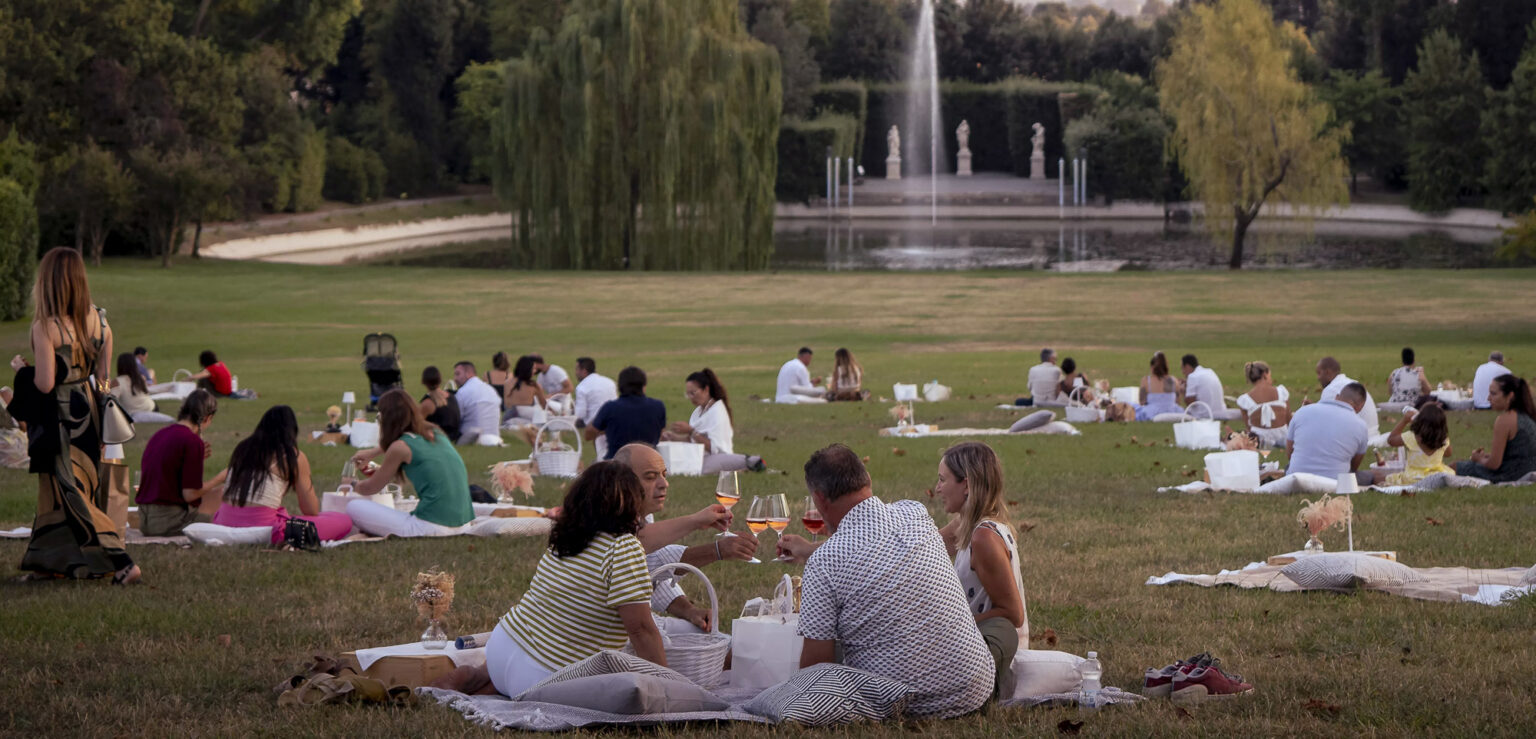 Pic-nic-al-tramonto-stellato Villa-Reale-di-Marlia Foto-di-Giuseppe-Panico-21-CROP